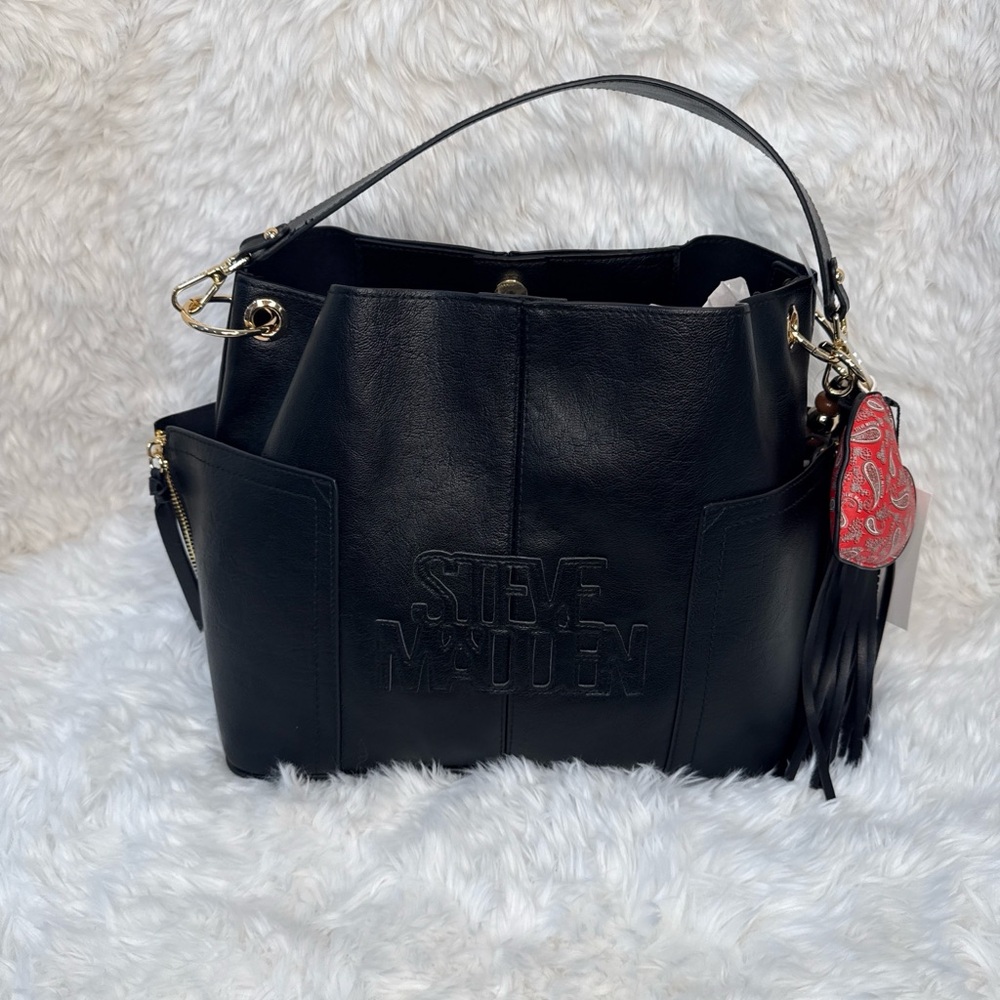 Steve Madden Black BKOLTT Hobo 🖤❤️